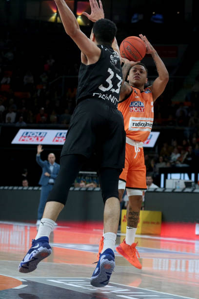 在这个充满 在这个充满