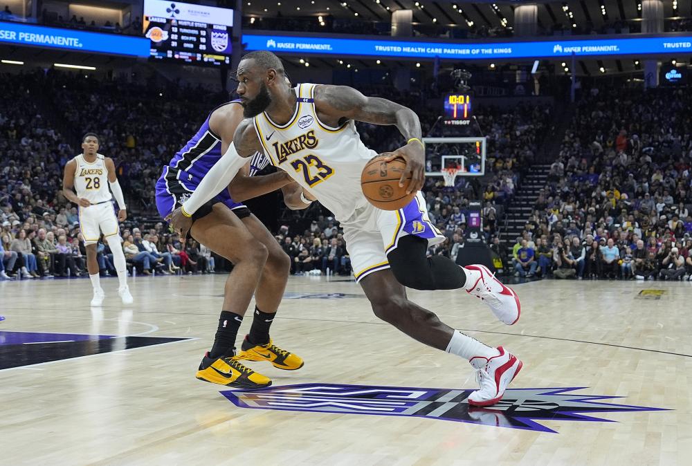 球登上更高 球登上更高