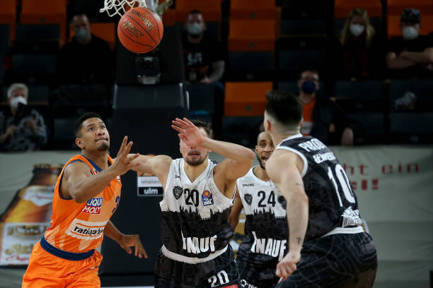 巴萨本赛季 巴萨本赛季